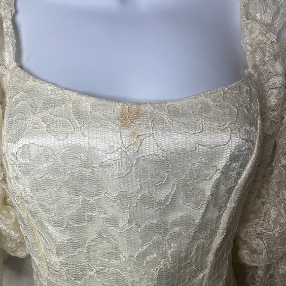 vintage gothic vampire cream lace gown - Picture 5 of 5